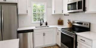 Available August 1! 4 Bedroom 2 Bathroom Ranch - Dogs Okay! Gallery 5