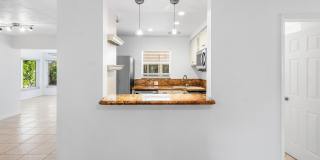 2100 NE 4th Avenue Gallery 14