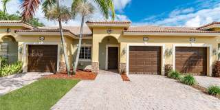 1207 NE 32nd Ter Gallery 1