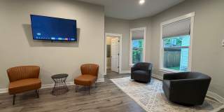 406 E 6th St - 4 Bed/4 Bath - Fully Furnished - Located Right By Kirkwood! Gallery 13