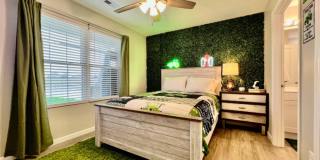 NEW Farmhouse Retreat Rustic decor and Cozy vibes! Gallery 22