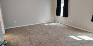 Excellent 3 Bedroom 2 Bath House for Rent. Best Part of Town near Everything! Gallery 14