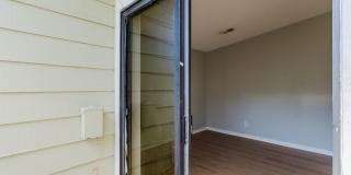 Penthouse level 1bed condo with private balcony Gallery 21