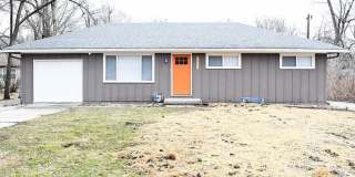 Updated 3 Bedroom Home Available Now! Gallery 1