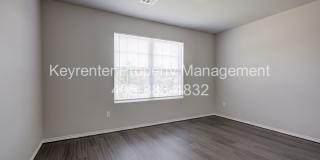 Beautiful 3-Bedroom Home with Easy Access to I-35 & I-240 Gallery 22