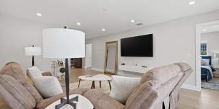 1320 RIVERSIDE Circle Gallery 9