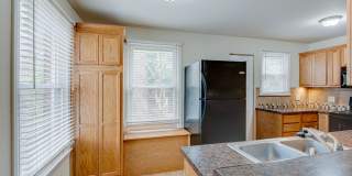 3bed 2bath West End Duplex Gallery 10