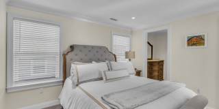 502 Brighton Avenue Gallery 35