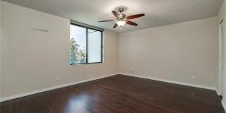 5950 PELICAN BAY PLAZA S Gallery 20