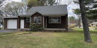 1037 Chipperfield Drive Gallery 1