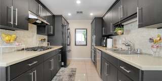 18730 Hatteras Street Gallery 9