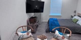 1407 Leal Gallery 6