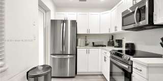 300 NW 82nd Ter Gallery 1