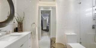 2625 Collins Avenue Gallery 13