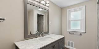 124 Holmes Oval Gallery 13