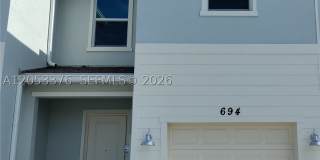 694 SE Lake Falls St Gallery 2