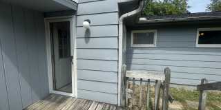 1906 E. Maxwell Gallery 21