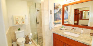 Beach Style 2 bed/2bath Luxury Condo - Finely Furnished - Steps from the Beach - Resort Amenities - Gallery 22