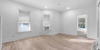 526 W Munson Gallery 11