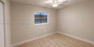 20435 NW 37th Ct Gallery 12