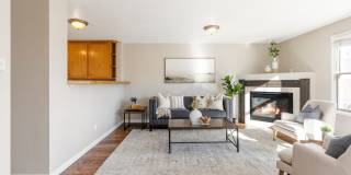 Charming 3 Bedroom Townhome in Highlands Neighborhood Gallery 4