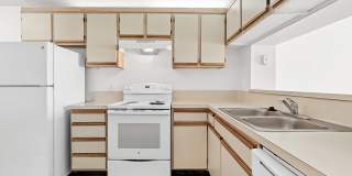 Tennis Towers Apartments Gallery 37