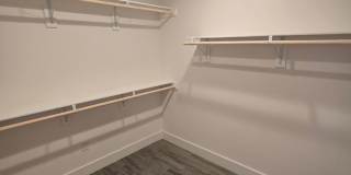 Beautiful, Clean 4 bedroom with Solar!! Gallery 15