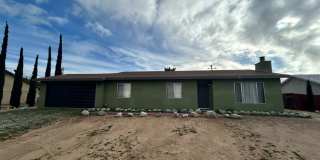 3-bedroom 2 bath Home with Central AC - Fully Furnished Gallery 1