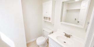 Spacious 5-Bedroom Sandy Home with Large Fenced Yard Spacious 5-Bedroom Sandy Home with Large Fenced Yard Gallery 34