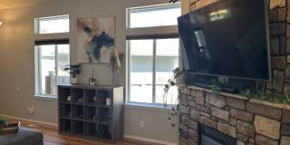 Beautiful Spanaway Home in Quiet Neighborhood Gallery 5