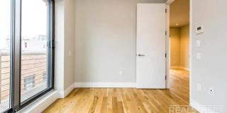 185 Leonard Street Gallery 7