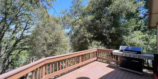 Spacious 2-Story 3-Bedroom Home in Crestline! Gallery 11