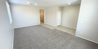 4 Bedroom/2 Bath Single Level Home in Anthem! Close to freeway & TSMC Plant! Gallery 6