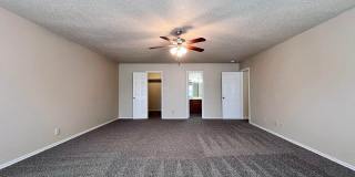 Bright and Inviting 2-Story home, conveniently located near to Randolph AFB and SAMMC! Gallery 22