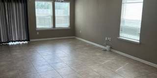 Beautiful and Spacious Westside Gem!!! Gallery 5