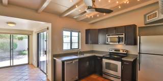 3 Bedroom + den with pool Gallery 15