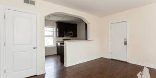 3810 N Sheffield Ave Gallery 1