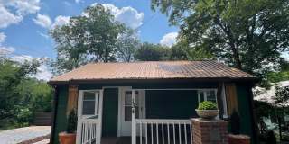 Charming Fully Renovated 2BR/1BA Near Both Hospitals – Washer/Dryer Included! Gallery 4