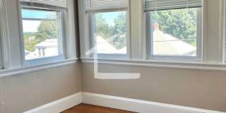 HUGE 3 bed duplex in the heart of Oak Square! Gallery 27