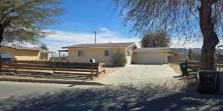 Welcome to your 3 bedroom 1.5 bath home Available Now! Gallery 1