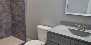 2 bed apartment with a private back porch Gallery 6