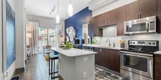 Pearl Dadeland Gallery 23