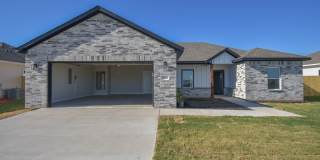 Beautiful 3 BR / 2 BA Home! Gallery 1