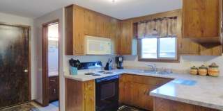 3 Bed 1.5 Bath Duplex w/ 2 Stall Garage Gallery 1