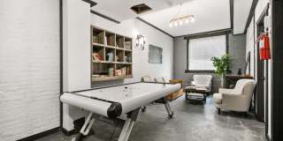 1110 W Glenlake Ave Gallery 21