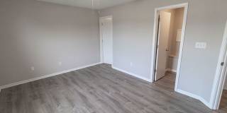 Large 4 bedroom Duplex Gallery 21