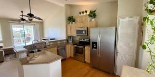 Bright 3 Bed, 2 Bath Condo Gallery 1