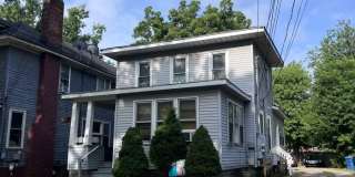 520 Oak Street Gallery 1