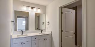 New 3 Bedroom Town Home Gallery 16