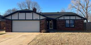 Renovated 3-Bedroom Home Near Tinker AFB Gallery 1
